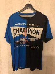 Champion-t-paita2 (sama painatus edessä ja selässä)