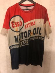 ESSO Extra Motor Oil-t-paita1 (sama painatus edessä ja selässä)