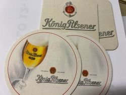 König Pilsener -lasinaluset, 4 kpl