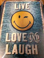 Live, love and laugh -kilpi, 20 x 30 cm