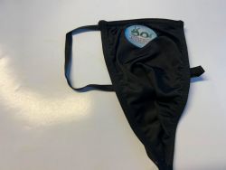 Want you see the monster -miesten stringit